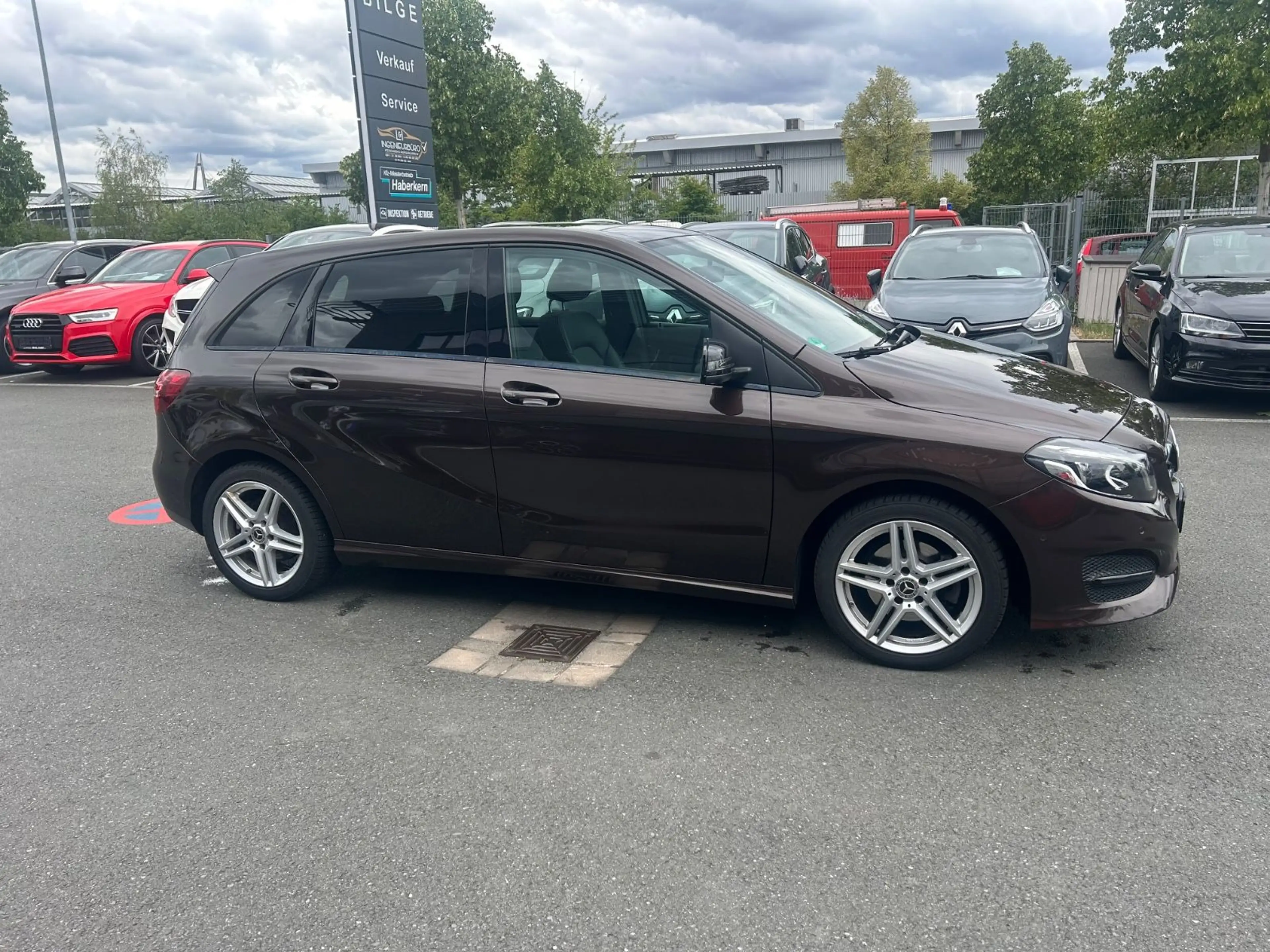 Mercedes-Benz B 220 4Matic Urban Style Edition/ PANO/LED/Night — photo 3