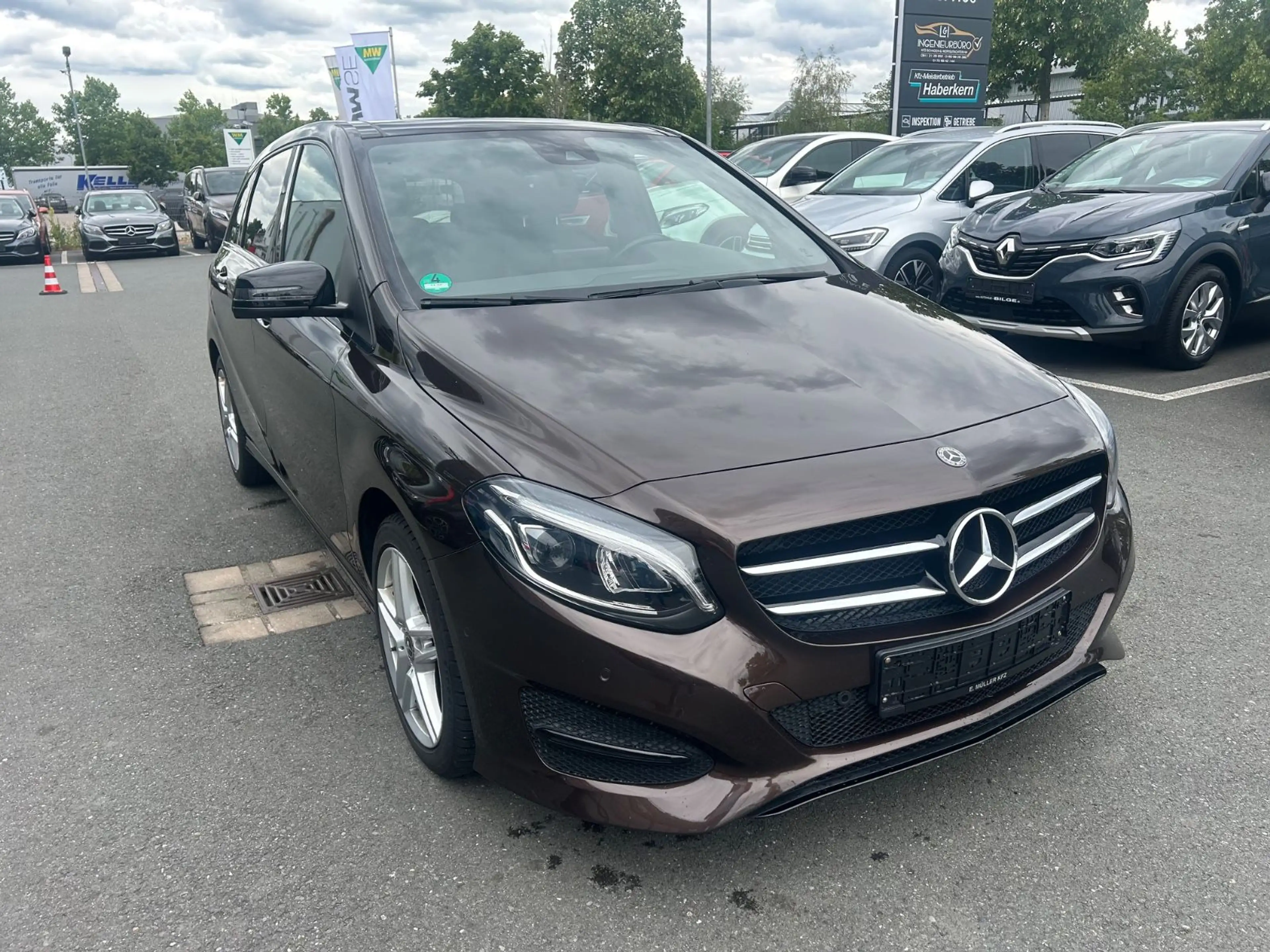 Mercedes-Benz B 220 4Matic Urban Style Edition/ PANO/LED/Night — photo 2