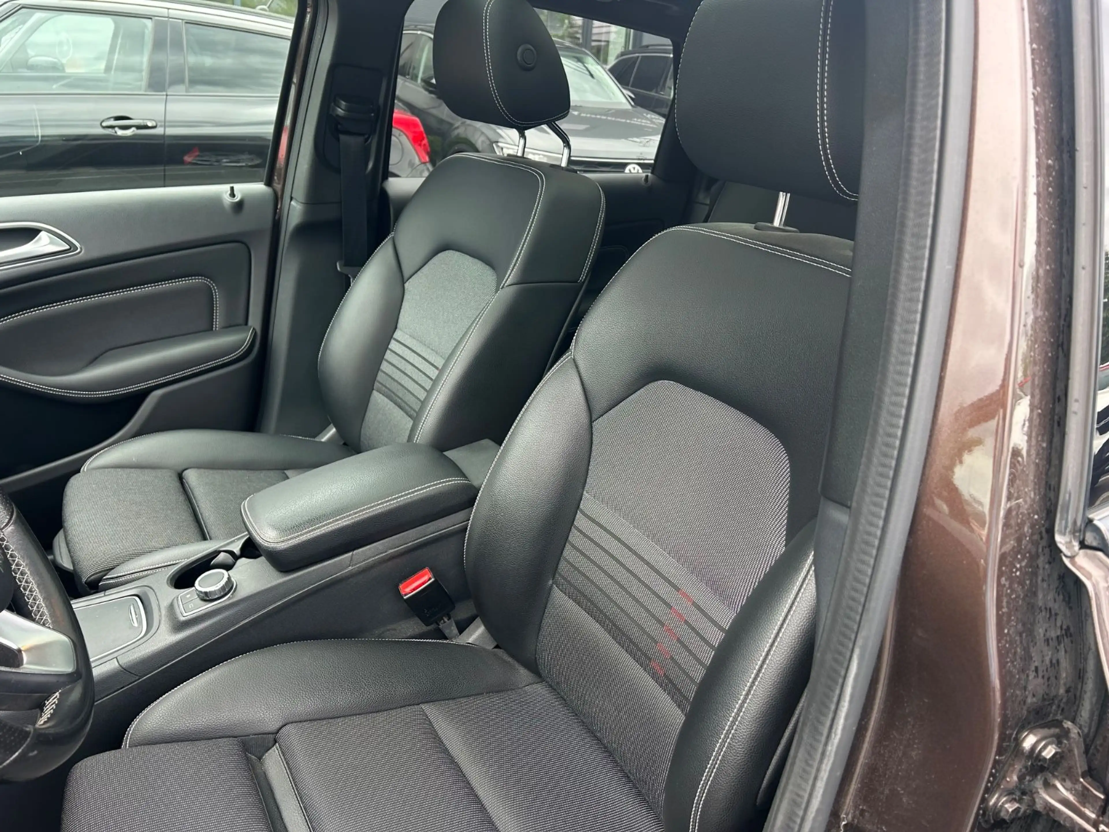 Mercedes-Benz B 220 4Matic Urban Style Edition/ PANO/LED/Night — photo 11