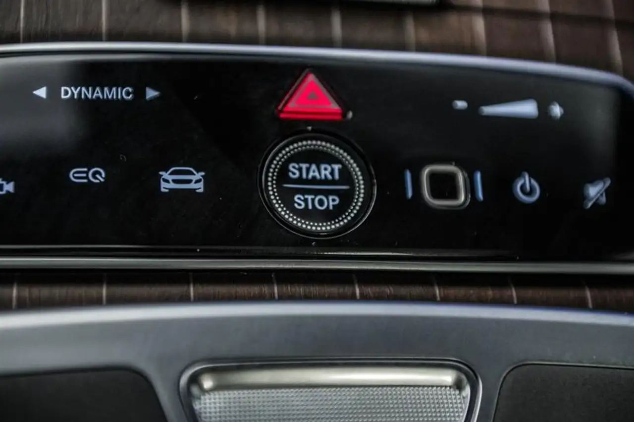 Mercedes-Benz EQS снимка Mercedes-Benz EQS