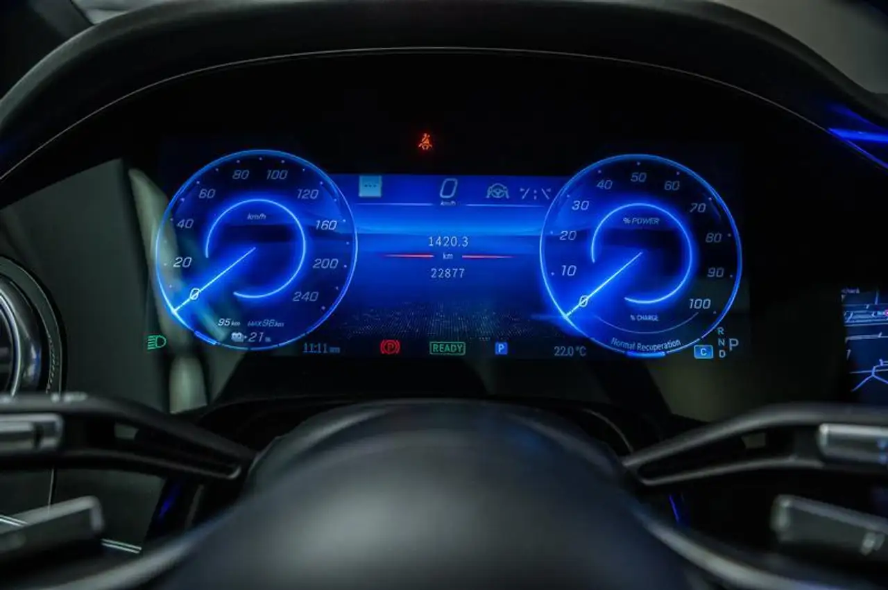 Mercedes-Benz EQS снимка Mercedes-Benz EQS