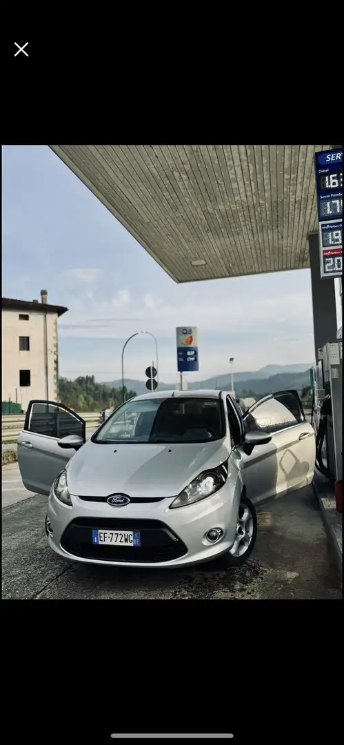Ford Fiesta titanium - 2