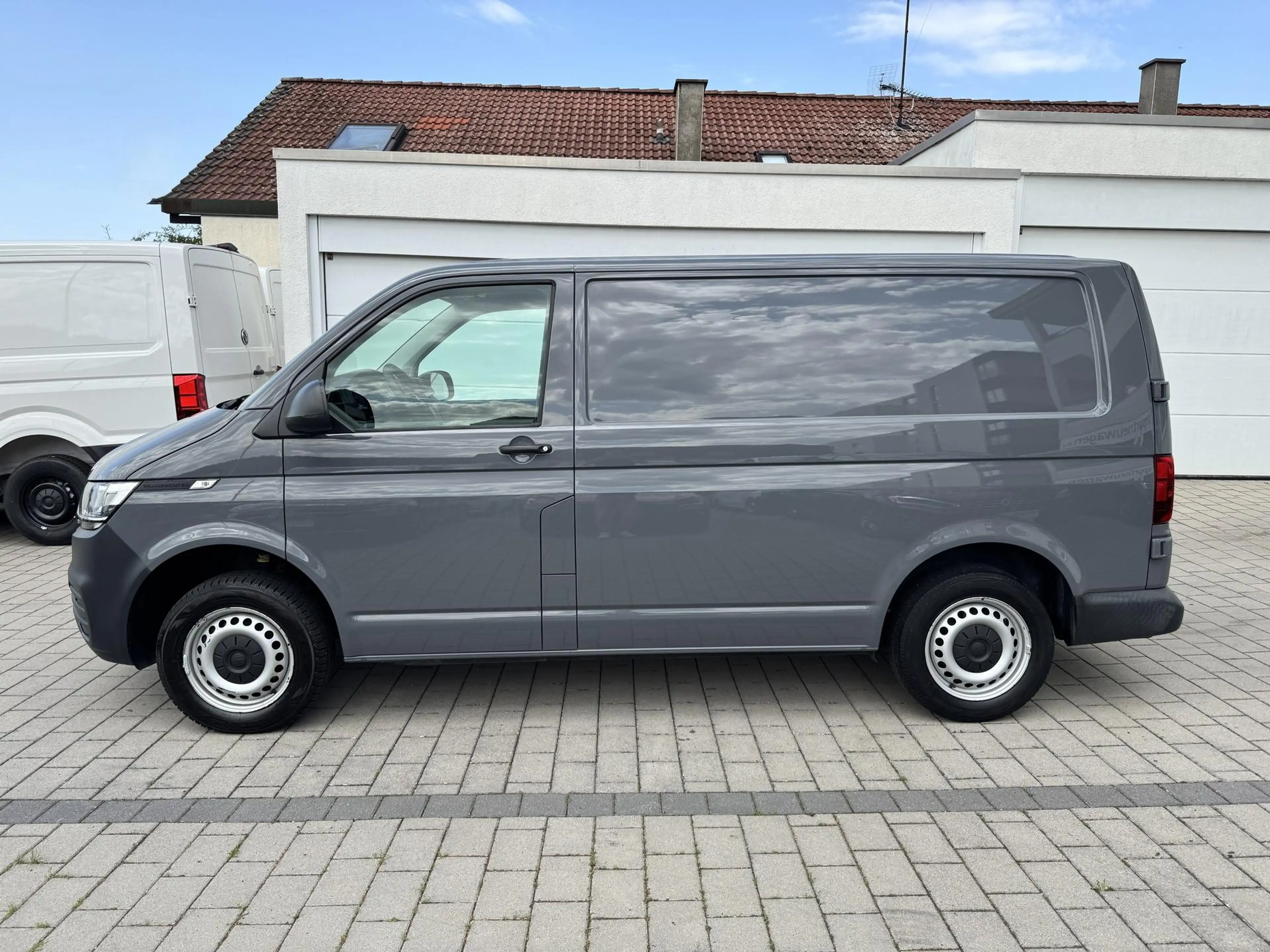 Volkswagen T6.1 Transporter 2.0 TDI 4MOTION App-Connect+PDC+Scheckheft! — photo 7