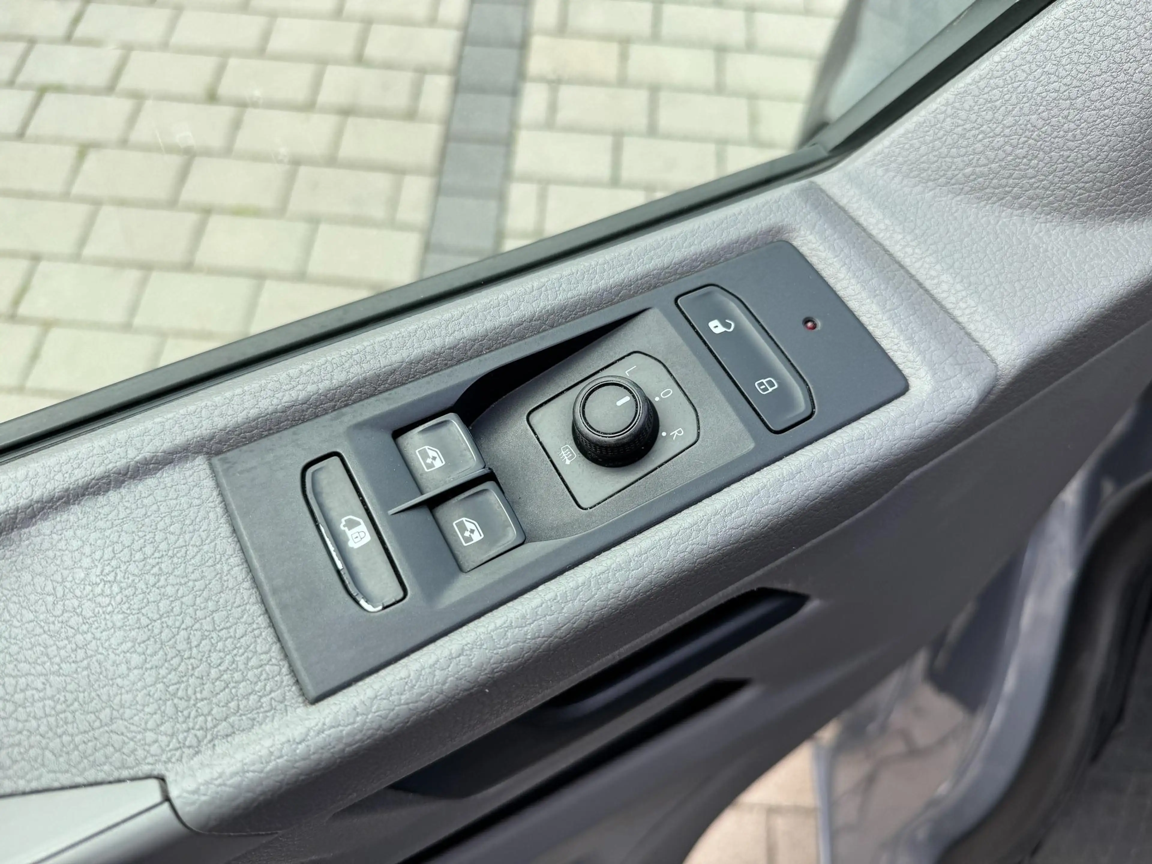 Volkswagen T6.1 Transporter 2.0 TDI 4MOTION App-Connect+PDC+Scheckheft! — photo 15