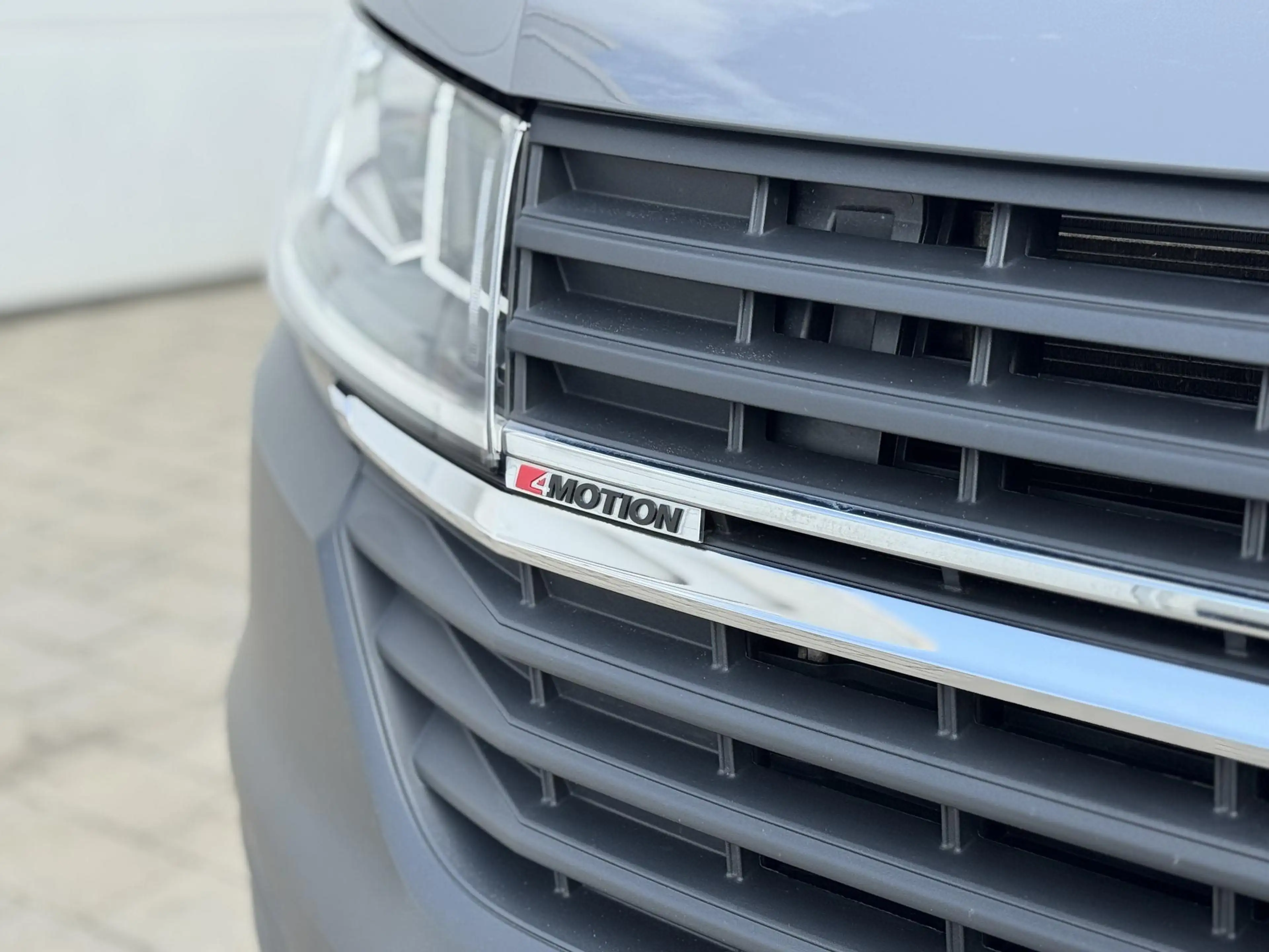 Volkswagen T6.1 Transporter 2.0 TDI 4MOTION App-Connect+PDC+Scheckheft! — photo 5