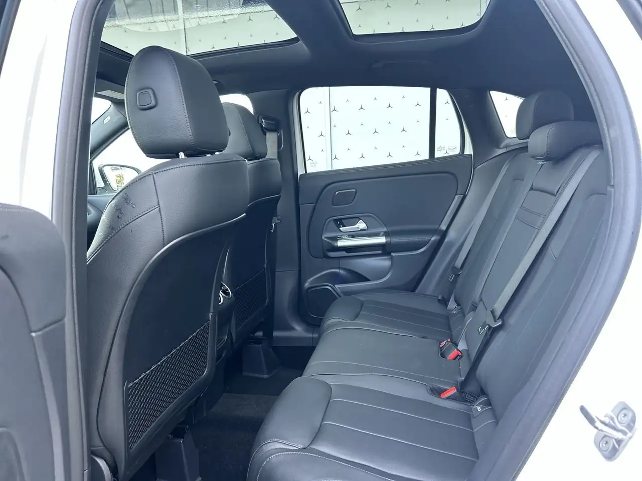 Mercedes-Benz GLA photo Mercedes-Benz GLA