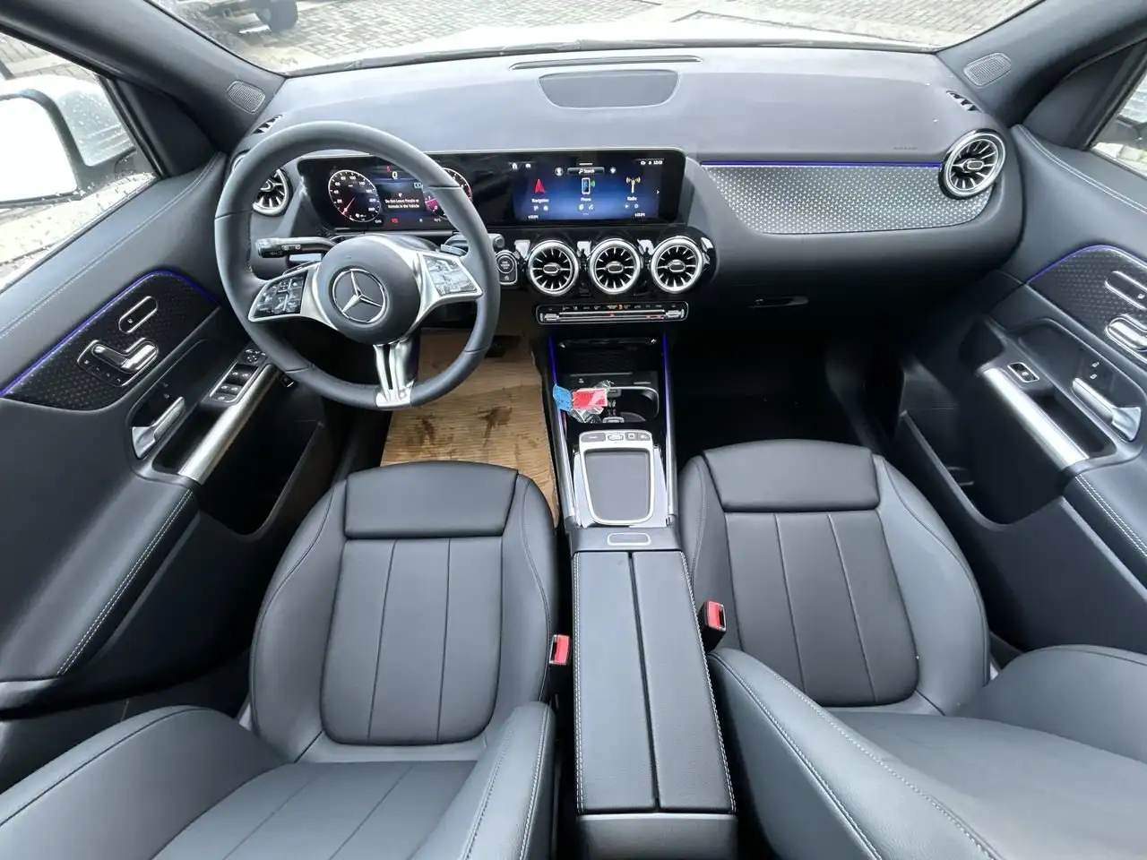 Mercedes-Benz GLA photo Mercedes-Benz GLA