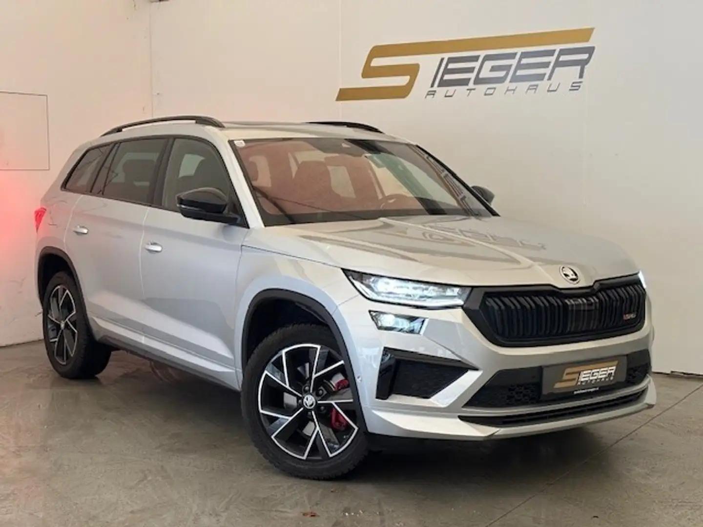 Skoda Kodiaq 2,0 TSI 4x4 RS DSG Silber - 1