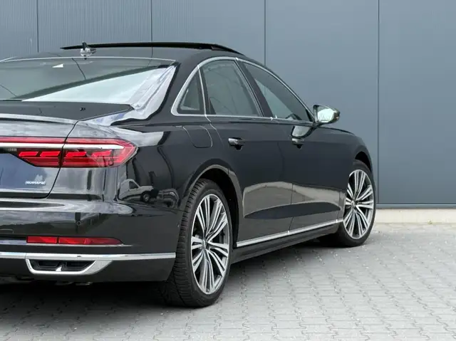 Audi A8 view 5