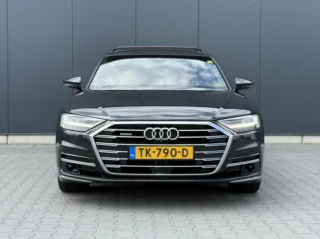 Audi A8 view 7