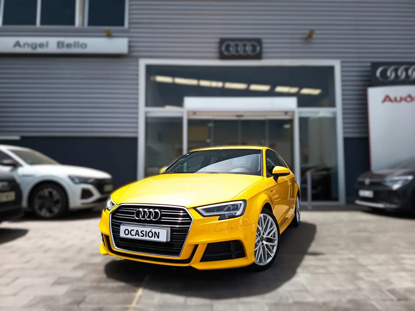 Audi A3 1.5 TFSI COD EVO S tronic 110kW Amarillo - 1