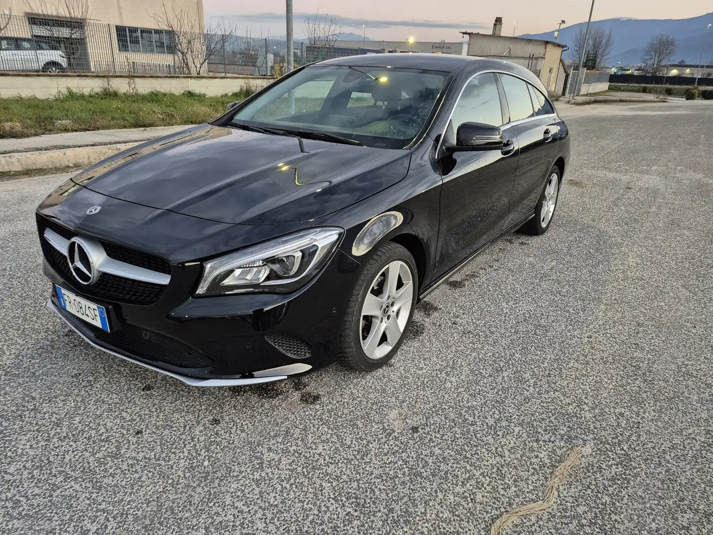 Mercedes-Benz 208 - 1