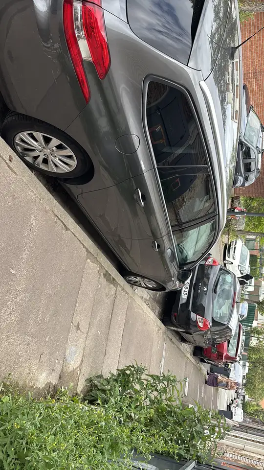 Peugeot 308 308 SW — photo 2