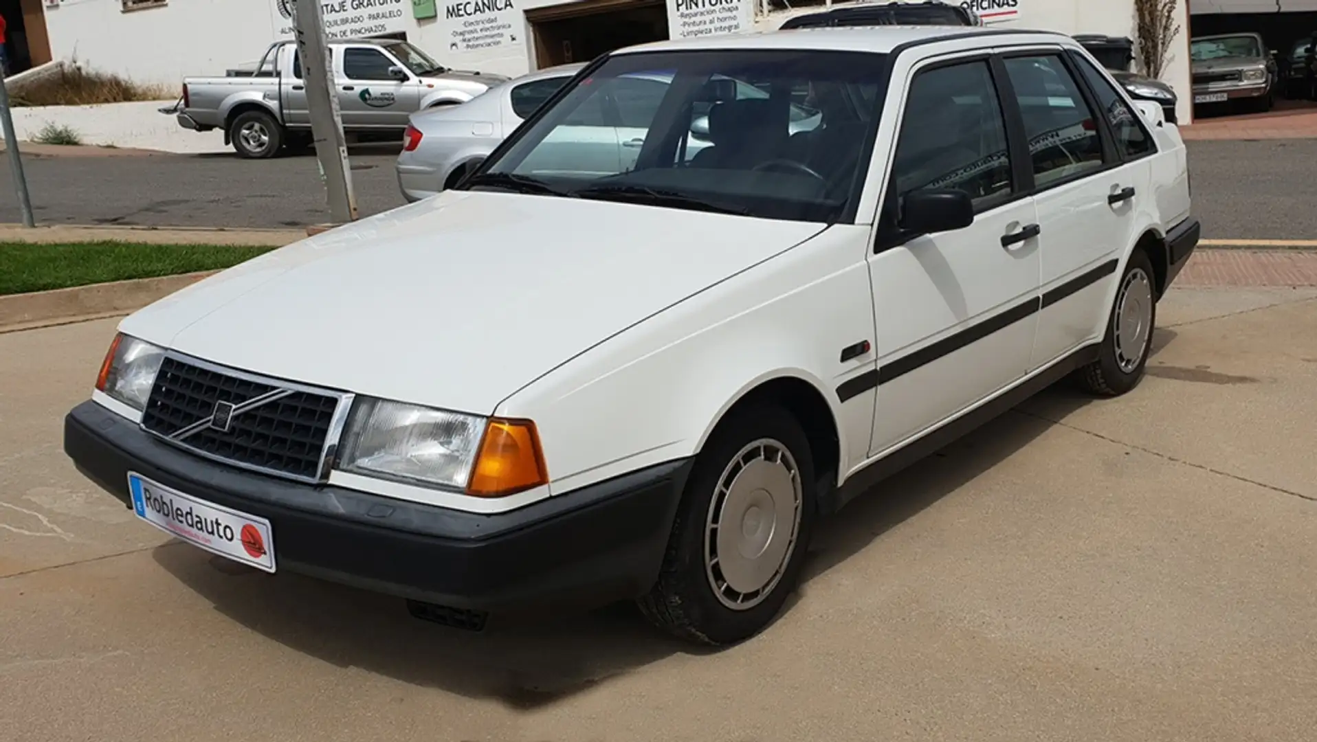 Volvo 440 1.7 GL Blanc - 1