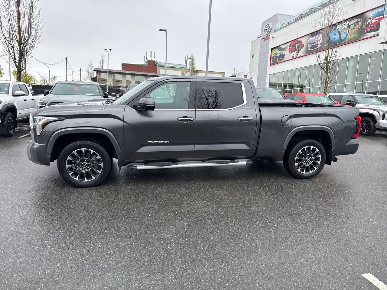 Toyota Tundra снимка Toyota Tundra