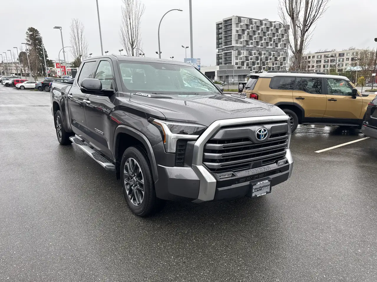Toyota Tundra снимка Toyota Tundra