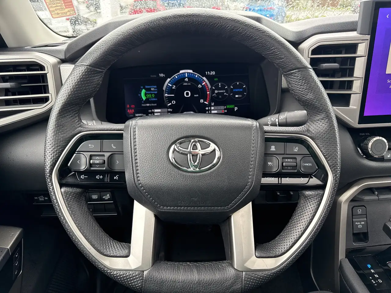 Toyota Tundra снимка Toyota Tundra