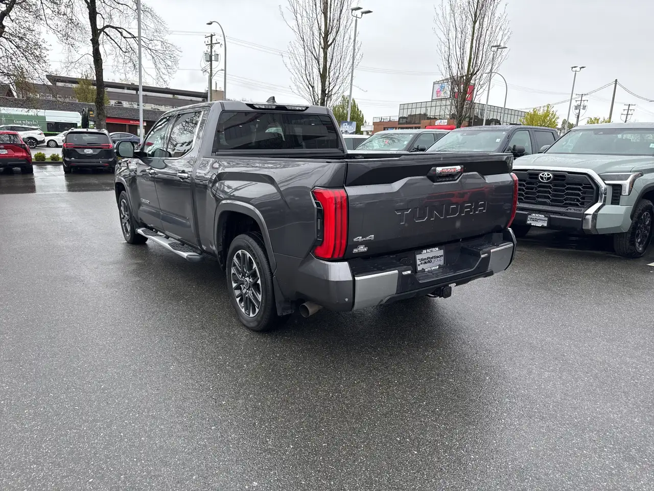 Toyota Tundra снимка Toyota Tundra