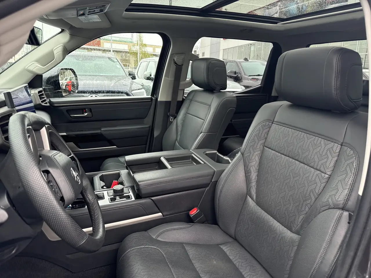 Toyota Tundra снимка Toyota Tundra