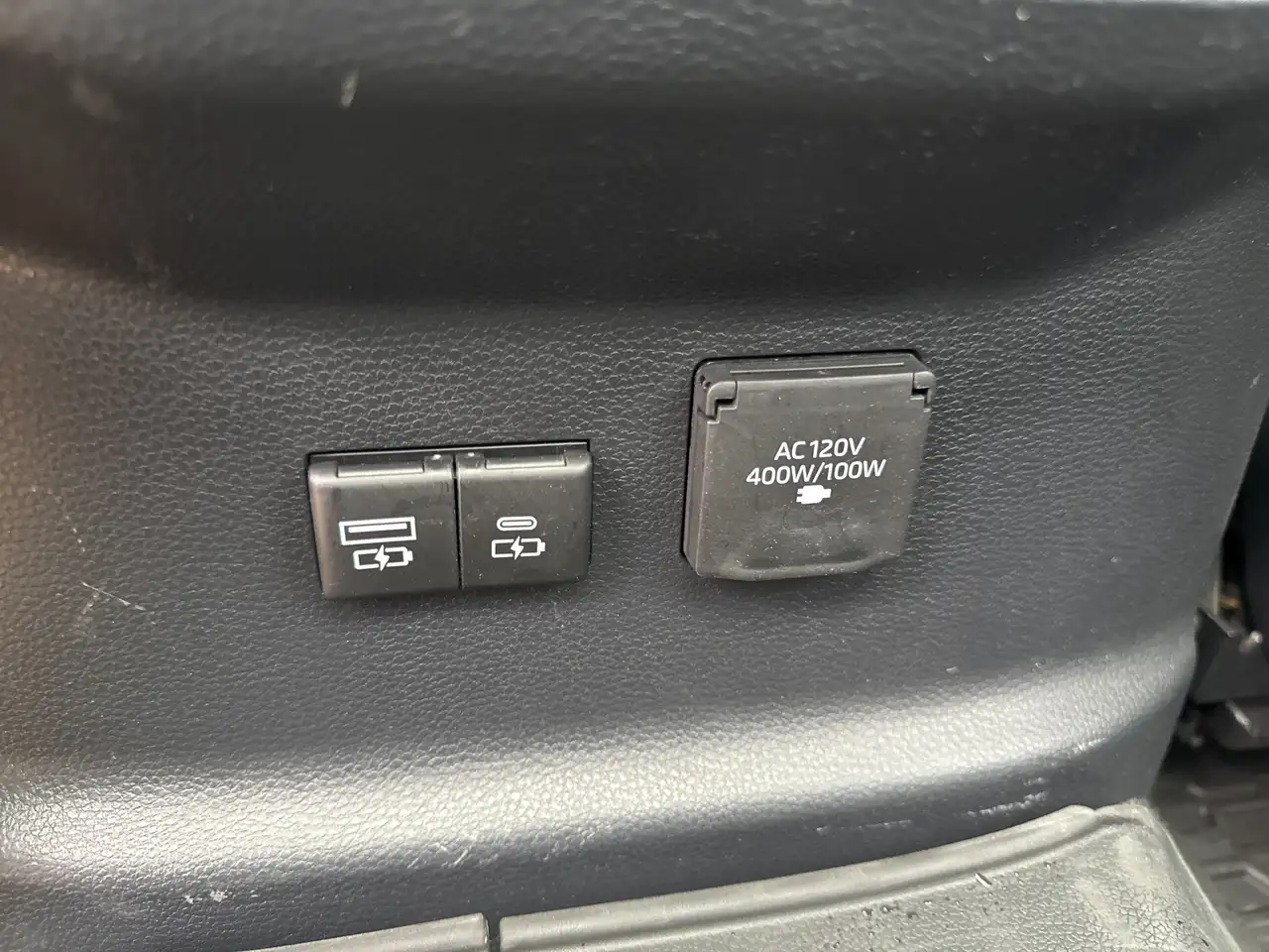 Toyota Tundra снимка Toyota Tundra