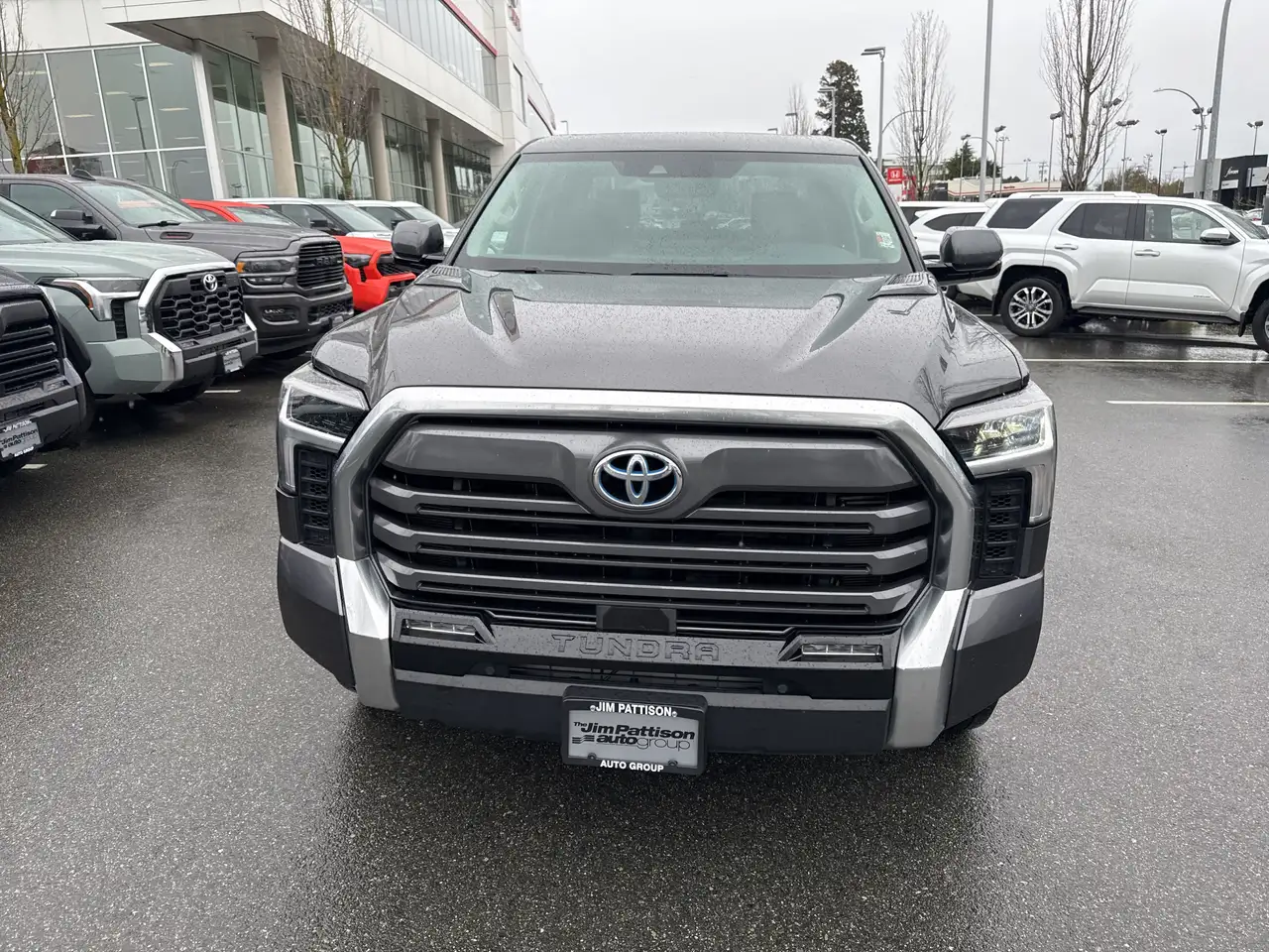 Toyota Tundra снимка Toyota Tundra