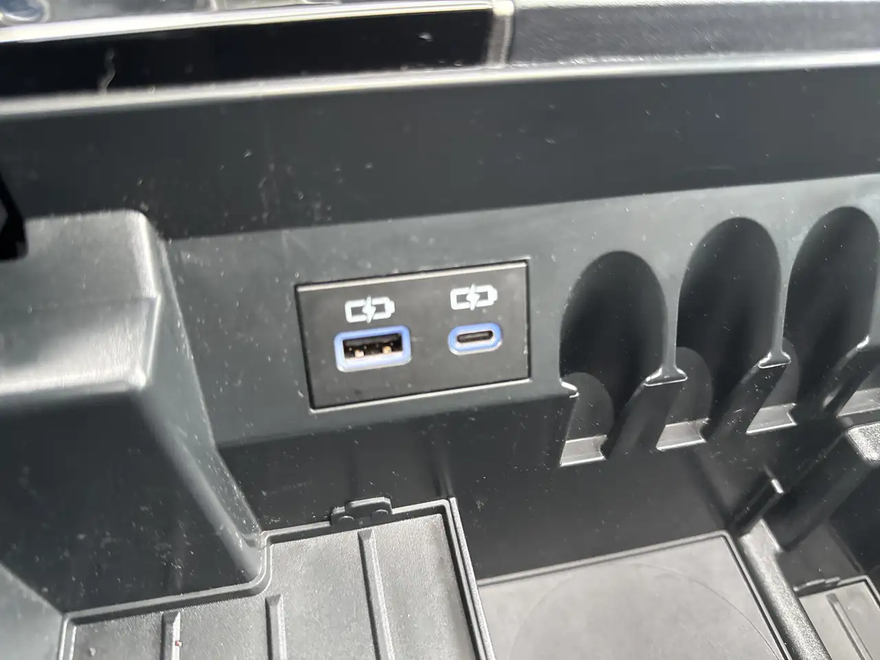 Toyota Tundra снимка Toyota Tundra