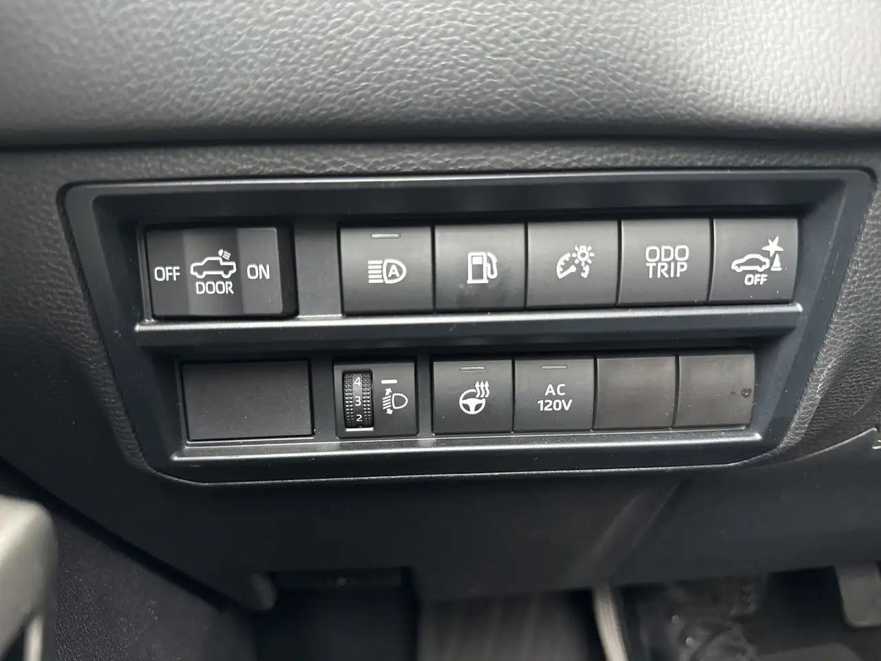 Toyota Tundra снимка Toyota Tundra