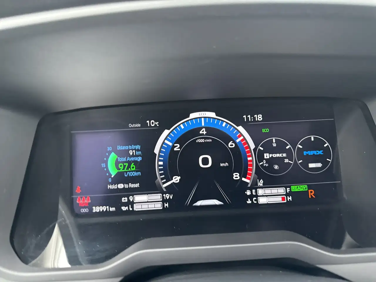 Toyota Tundra снимка Toyota Tundra