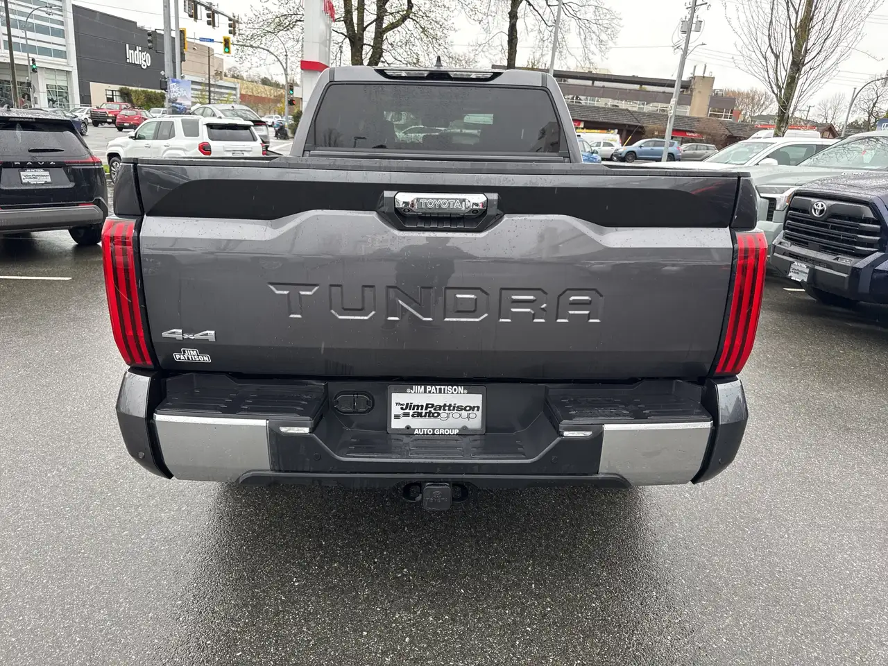 Toyota Tundra снимка Toyota Tundra