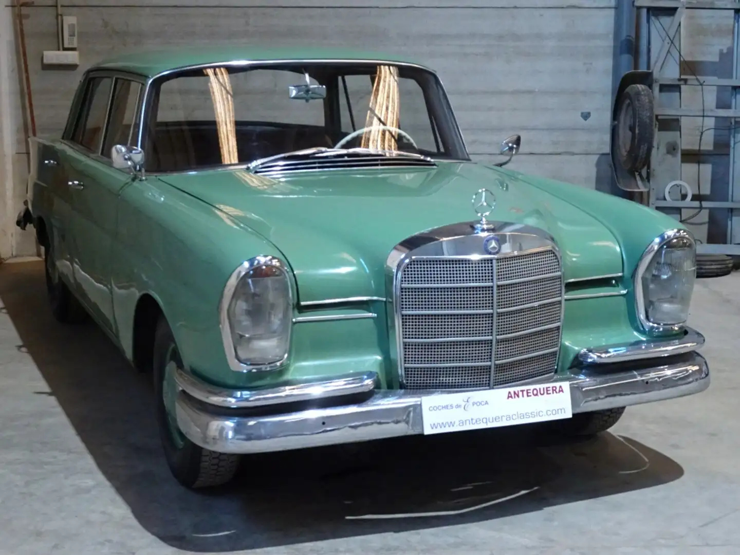 Mercedes-Benz B 220 (111) Grün - 1