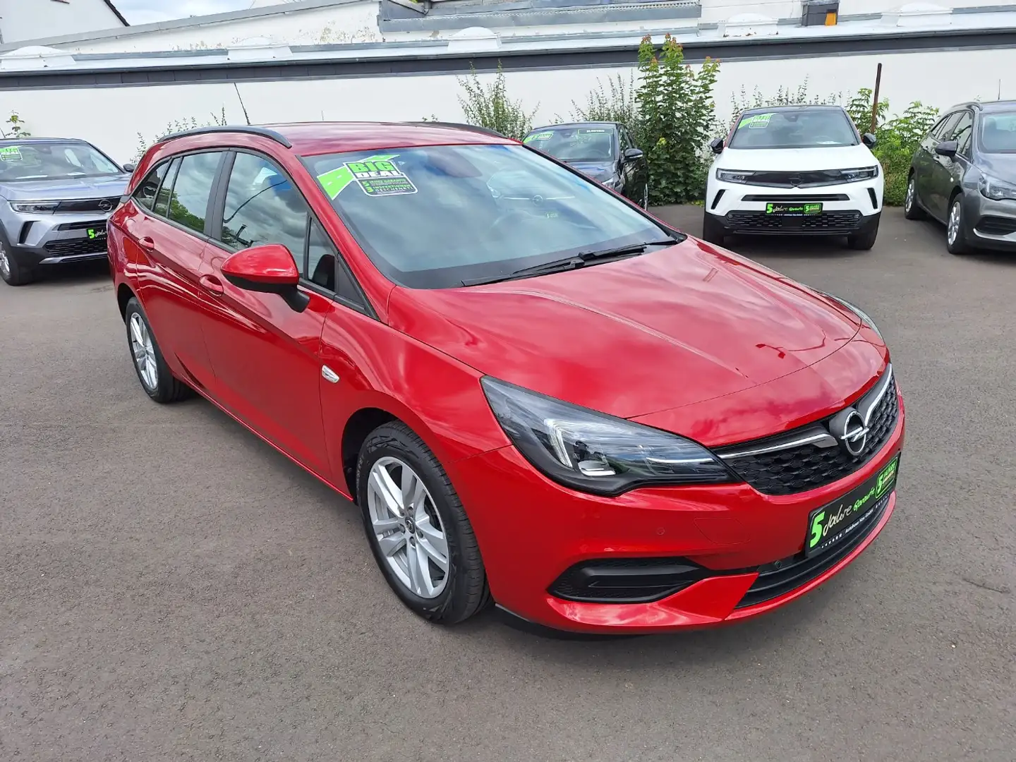Opel Astra K Sports Tourer 1.2 Turbo  Edition inkl. Big Deal Rood - 2