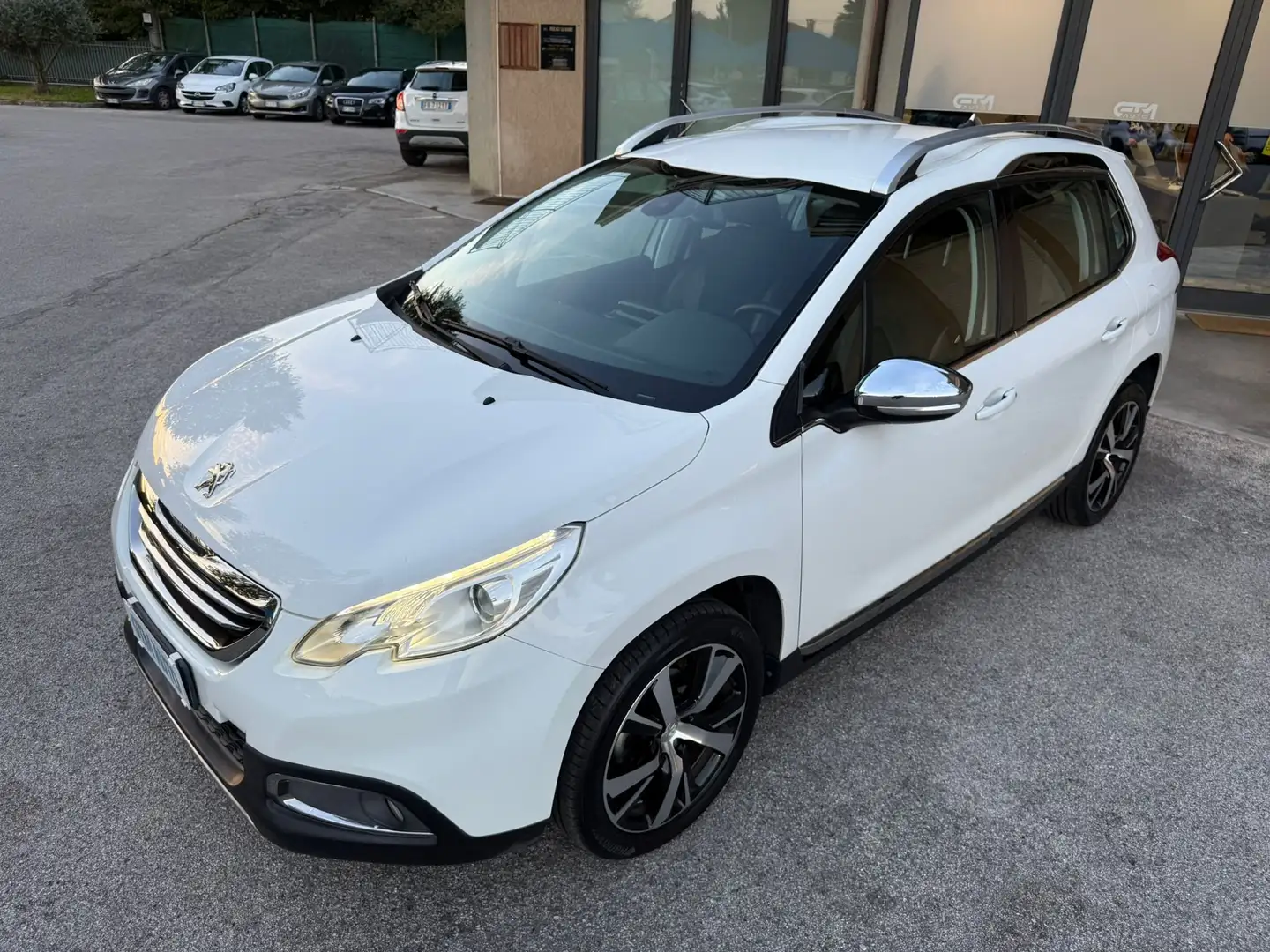 Peugeot 2008 Wit - 2