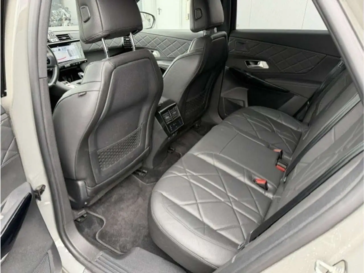 DS Automobiles DS 7 Crossback 2023 — фото 15