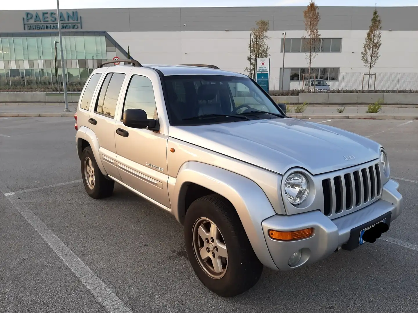 Jeep Cherokee 2.8 crd Limited auto Argent - 1