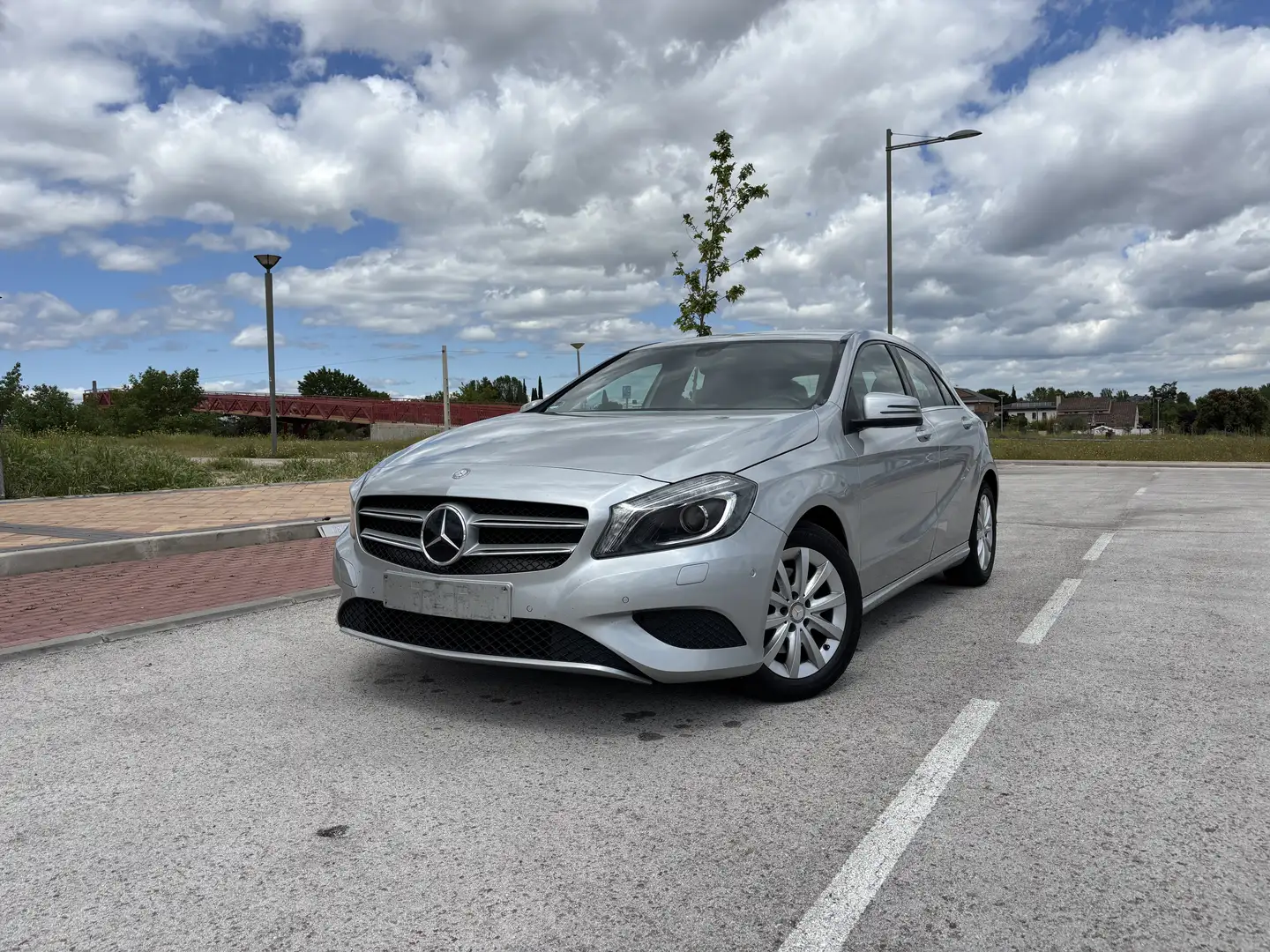 Mercedes-Benz A 180 BE AMG Line - 1