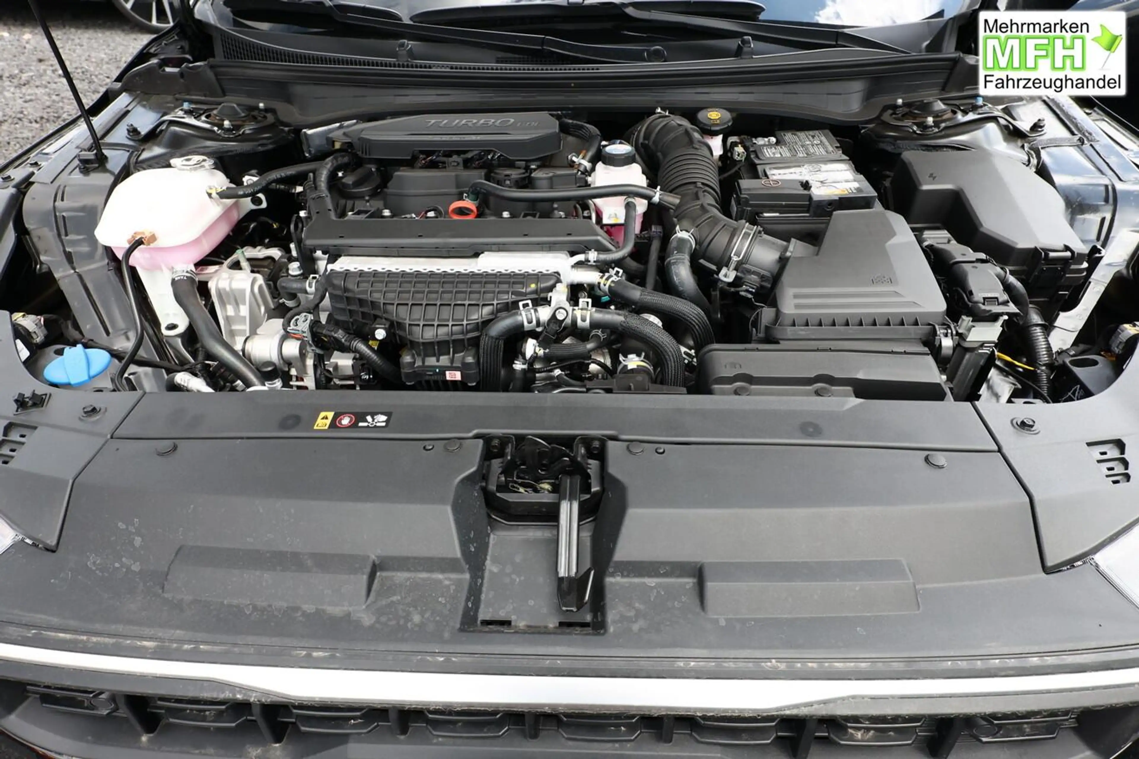 Kia K4 Vision DCT ACC LED Nav SHZ PrivG Kam Keyl LHZ 1... — photo 11