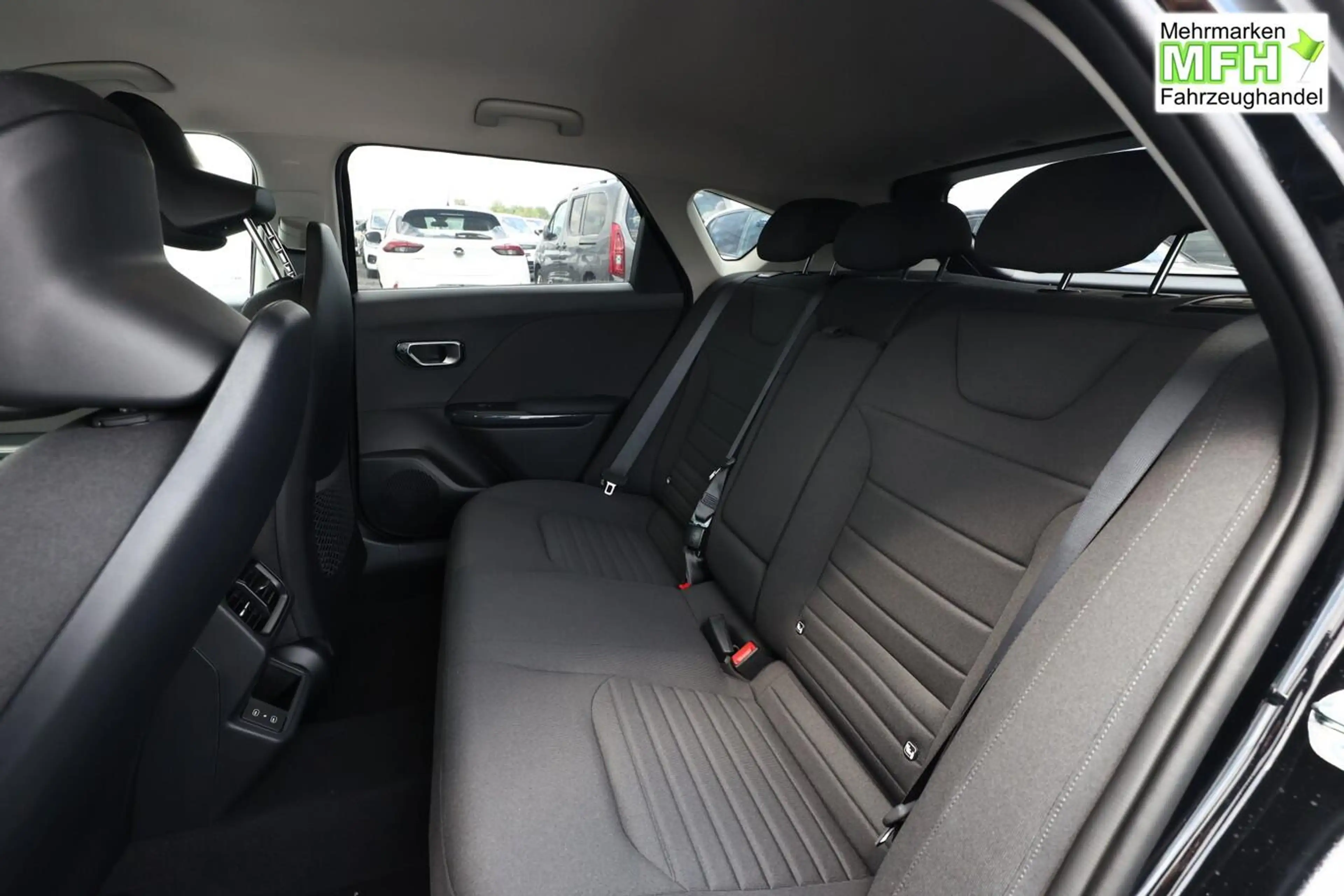 Kia K4 Vision DCT ACC LED Nav SHZ PrivG Kam Keyl LHZ 1... — photo 9