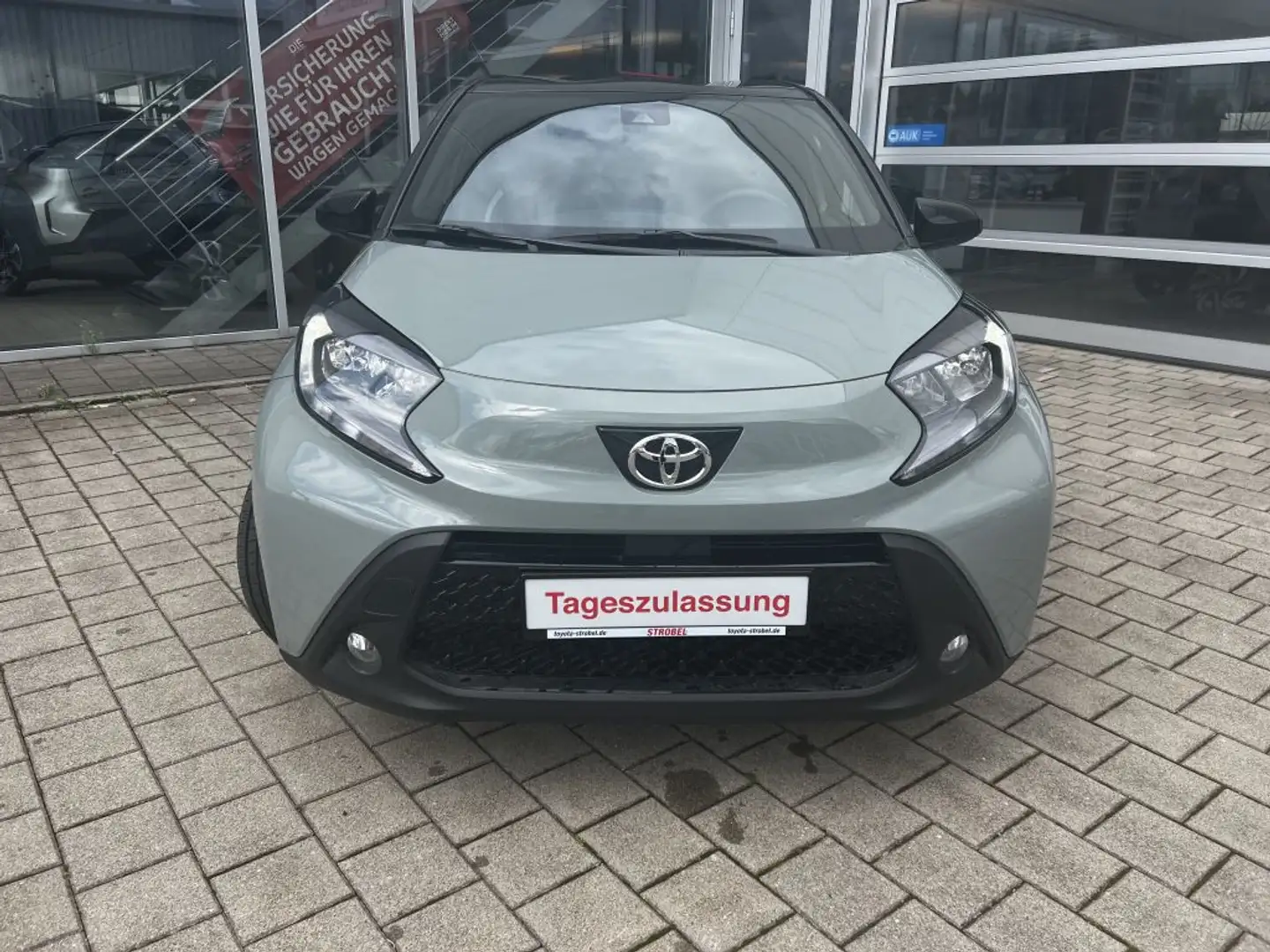 Toyota Aygo X Pulse (AB7) Grau - 2