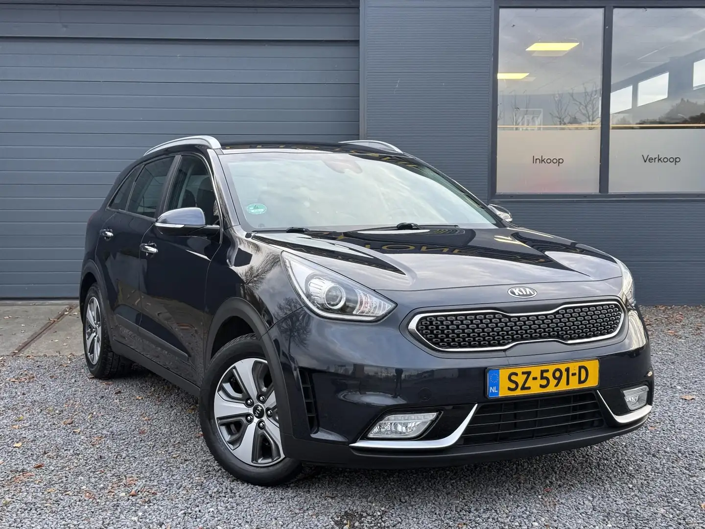 Kia Niro 1.6 GDi Hybrid DynamicLine 1e Eigenaar,Navi,Camera Blauw - 2