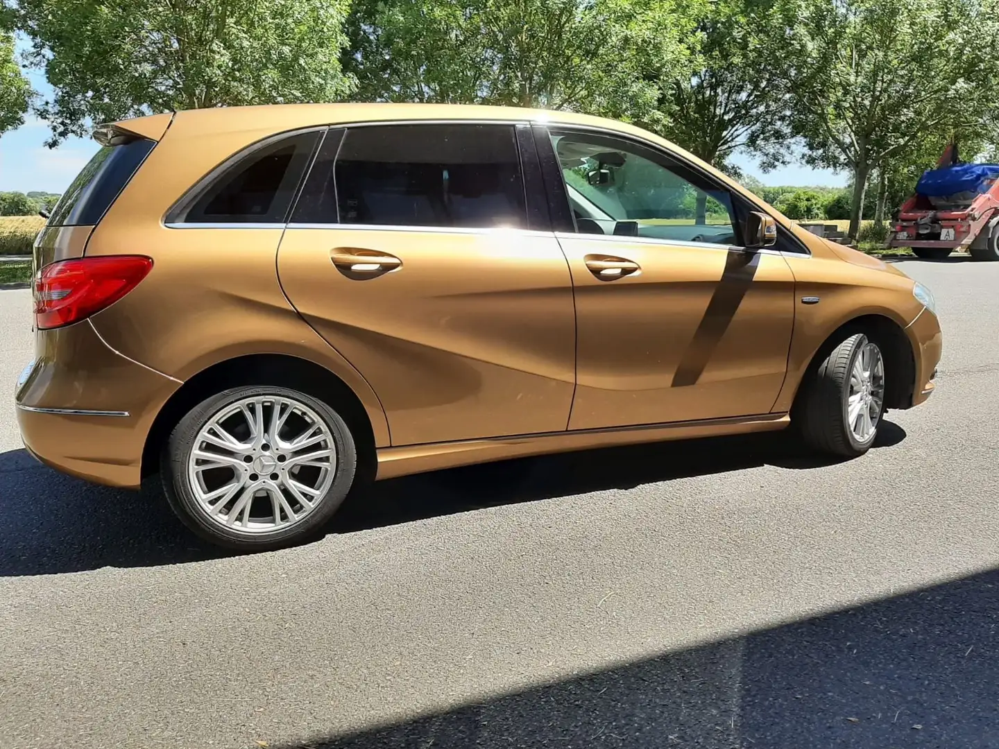 Mercedes-Benz B 180 CDI *VOLLLEDER+NAVI* Beige - 2
