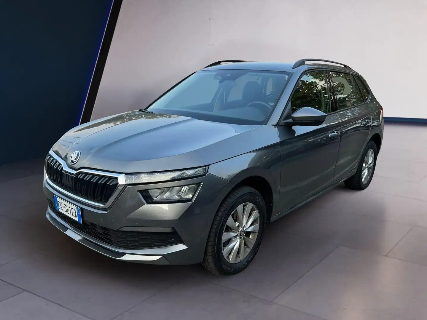 Skoda Kamiq 1.0 g-tec style 90cv Gris - 1