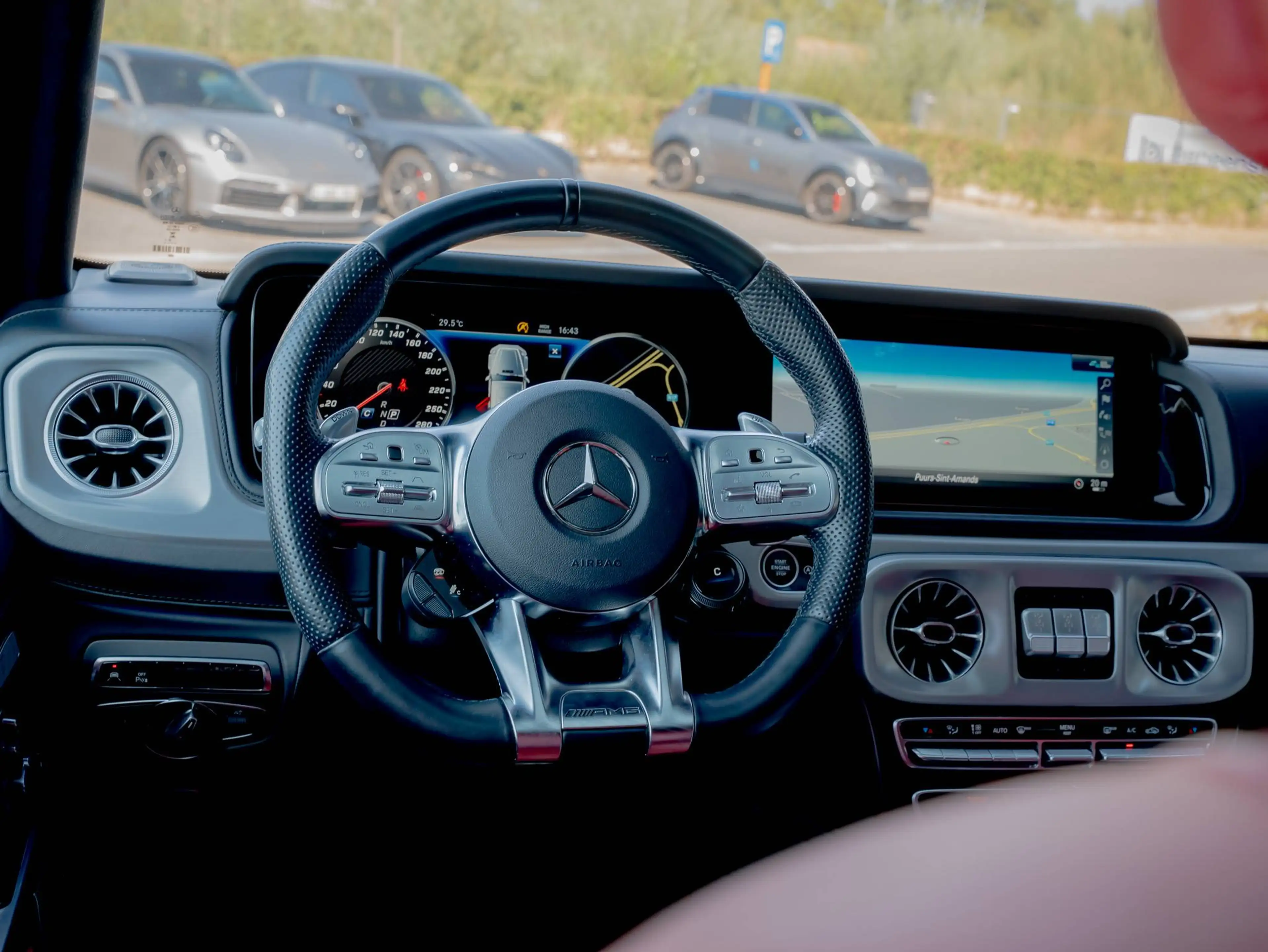Mercedes-Benz G 63 AMG G 63 AMG - MANUFAKTUR Dark Olive Magno - Burmester - Massage - 360° - ACC — photo 11