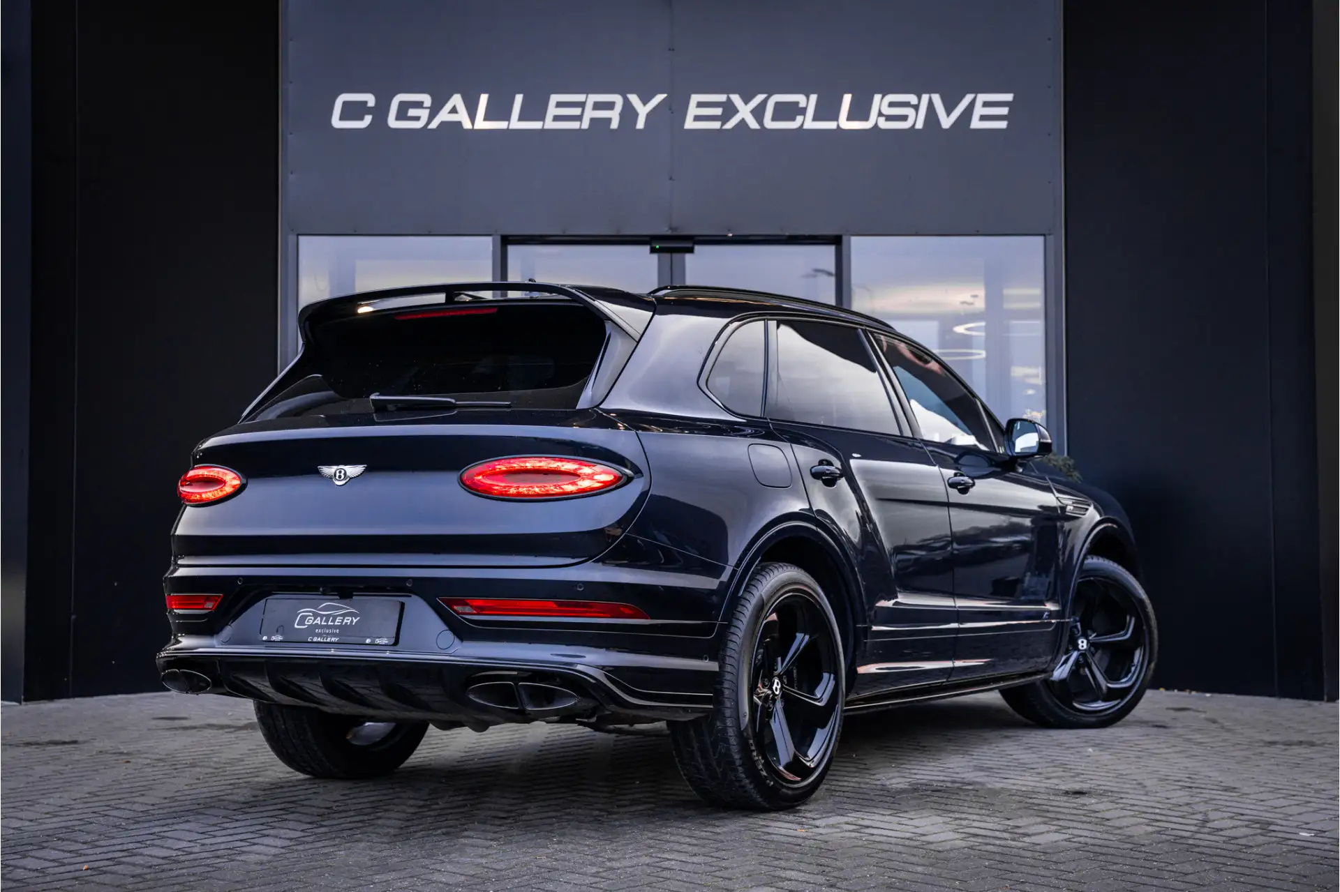 벤틀리 벤테이가 4.0 V8 2022 블랙 사진 7