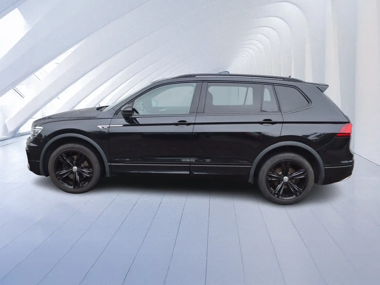 Volkswagen Tiguan Allspace Tiguan Allspace 2.0 TDI Highline 4Motion DSG-ACC Zwart - 2