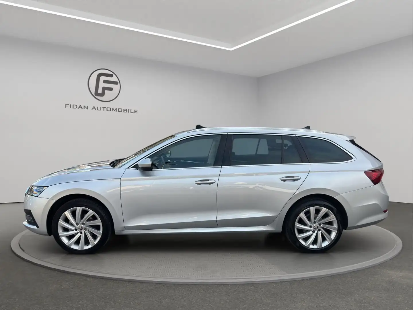 Skoda Octavia Combi Style*Pano*Virtual*LED*HUD*ACC*AHK Argento - 2