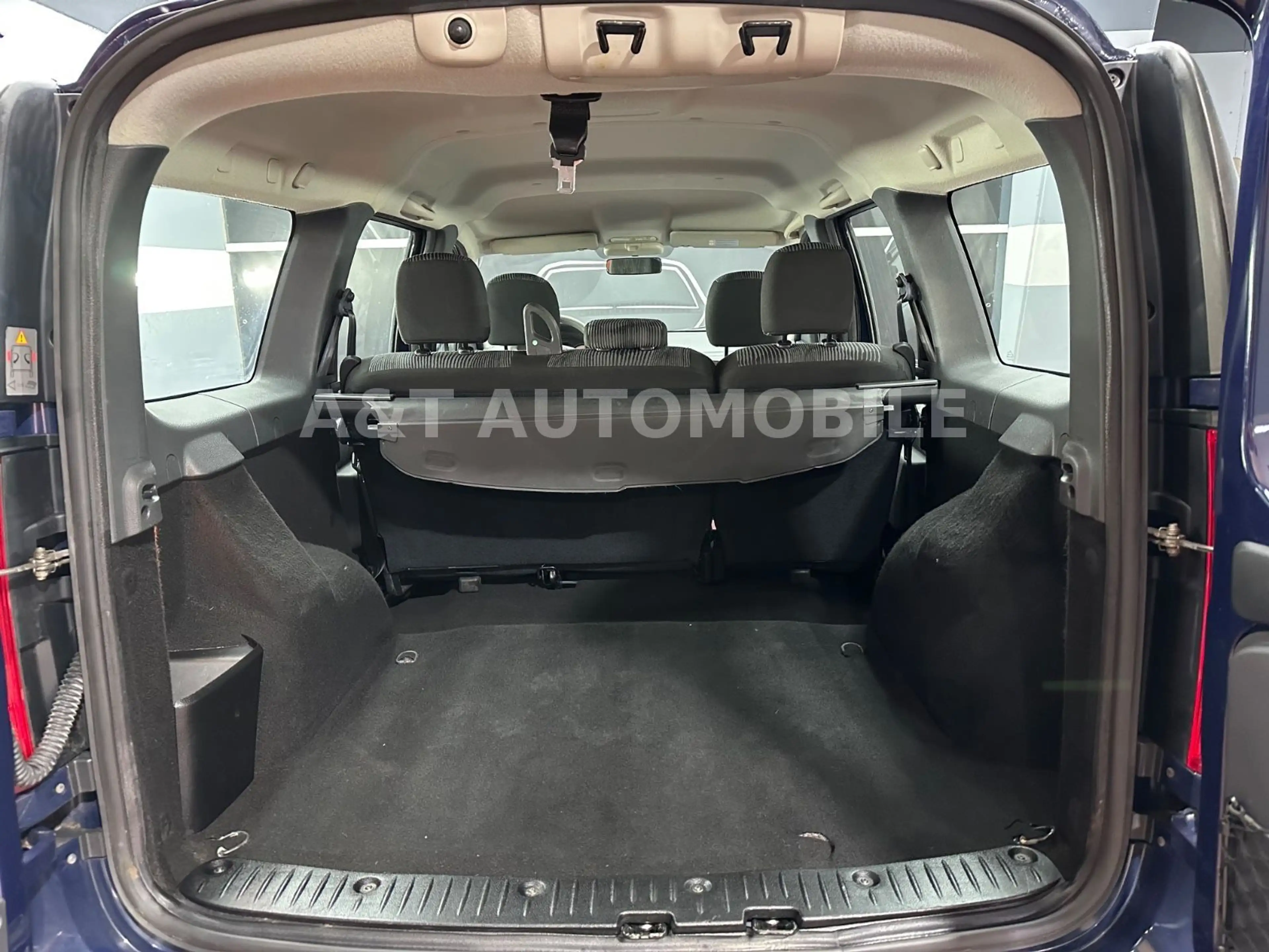 Dacia Logan MCV Kombi Laureate.Tüv neu — photo 10