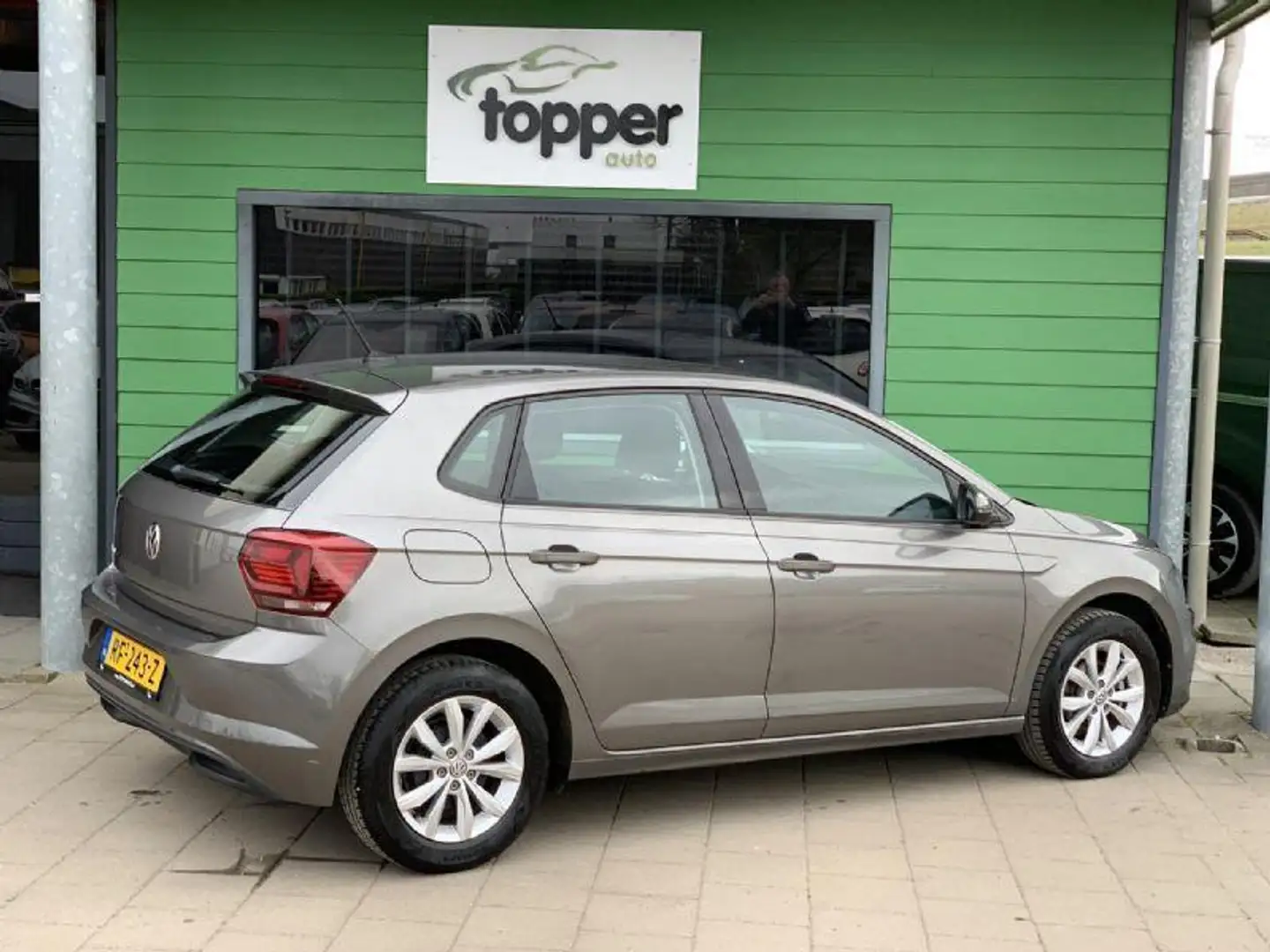 Volkswagen Polo 1.0 TSI Comfortline | Navigatie | CruiseControl | Szürke - 2