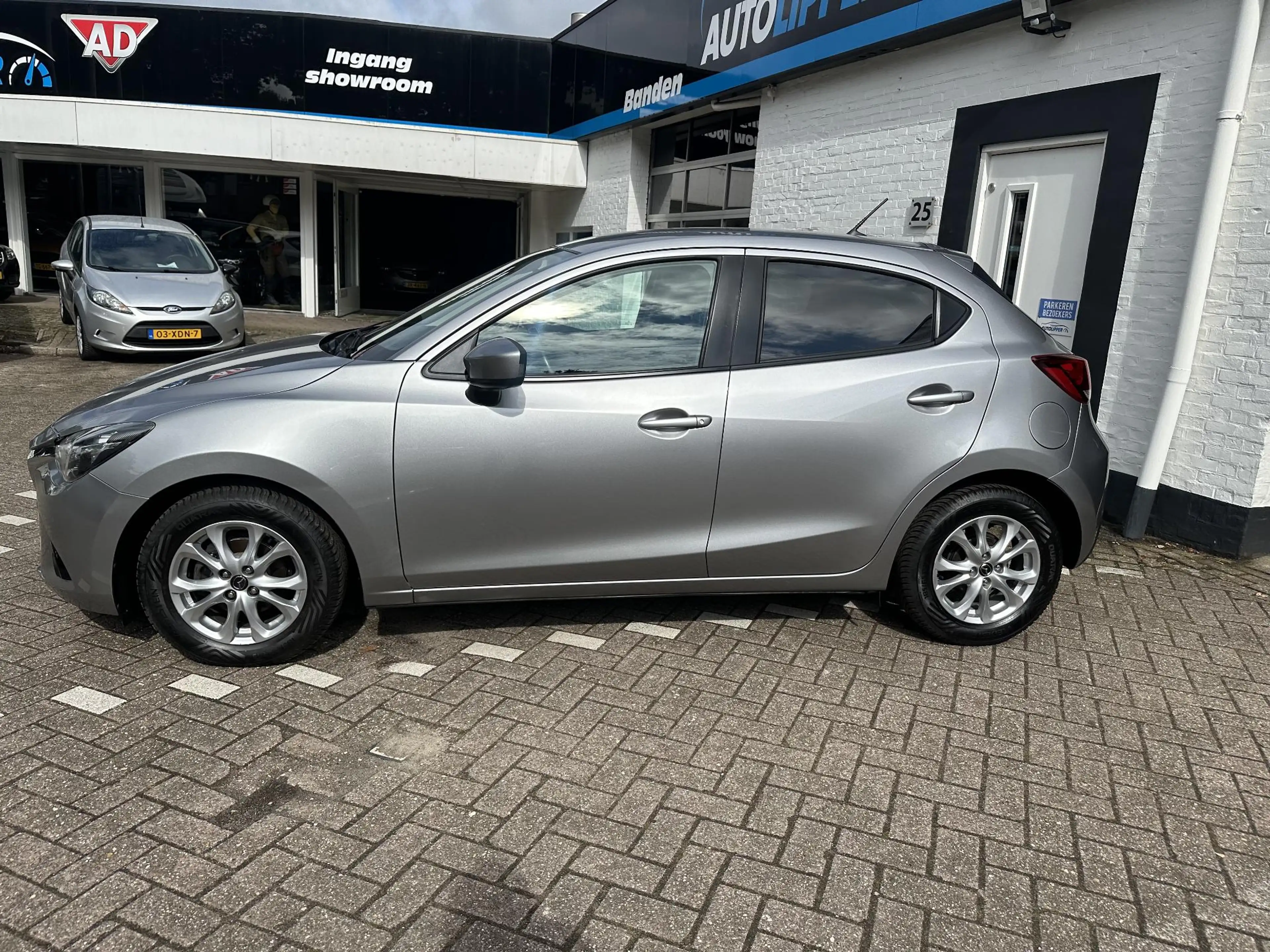 Mazda 2 1.5 Skyactiv-G GT-M Line /Nieuwe apk bij afleverin — photo 8