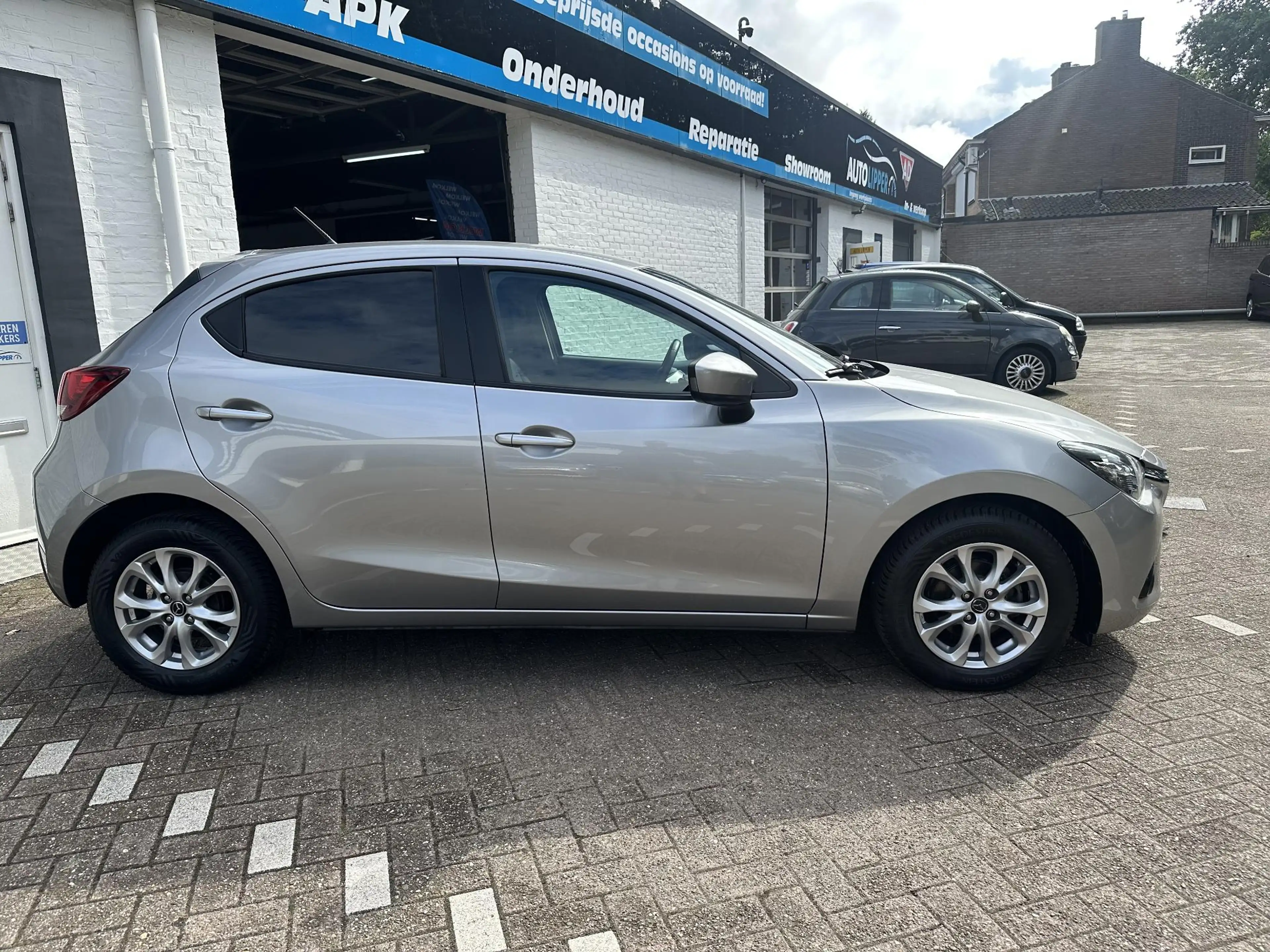 Mazda 2 1.5 Skyactiv-G GT-M Line /Nieuwe apk bij afleverin — photo 9