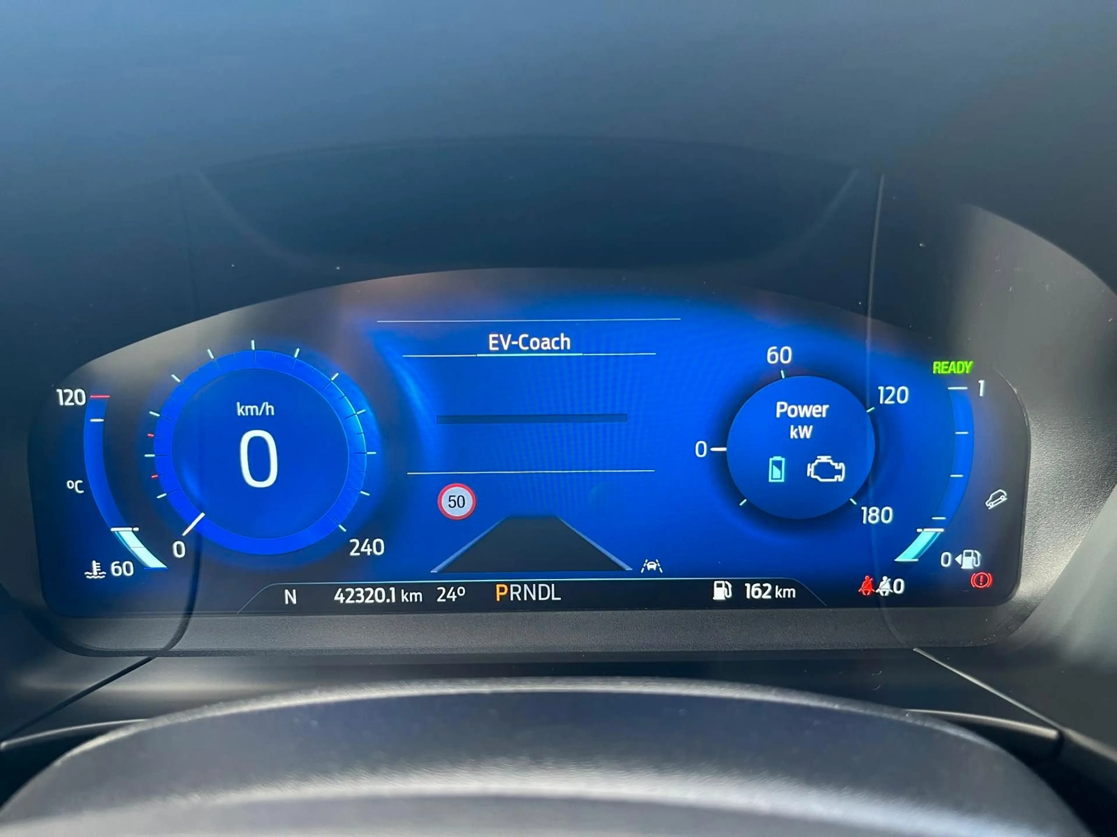 Ford Kuga FHEV Titanium X AWD 190PS #AHK #PANO — photo 13